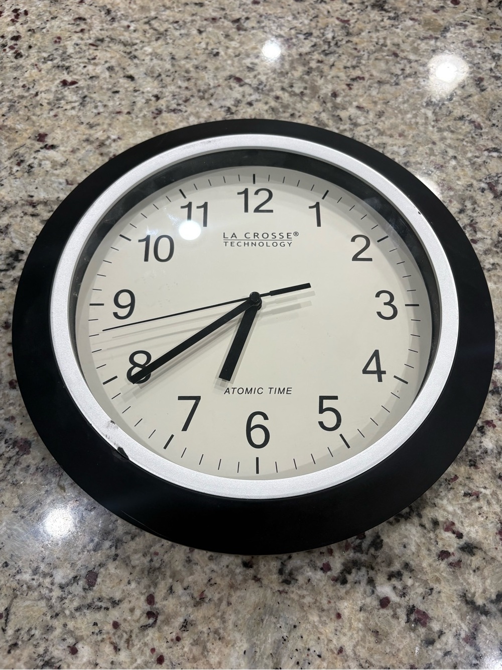 La Crosse Technology atomic time Model W85961 hanging wall clock Marks on front